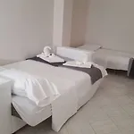 L'attico Di Piazza Mazzini Отель типа 