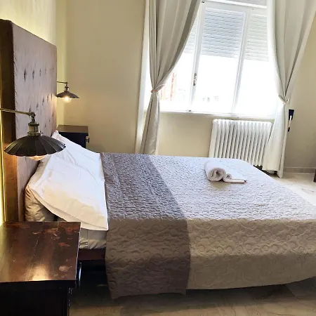 Frühstückspension L'attico Di Piazza Mazzini 3*