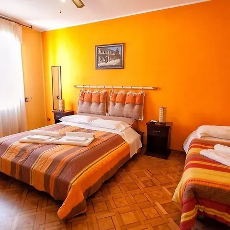 Frühstückspension L'attico Di Piazza Mazzini Lecce