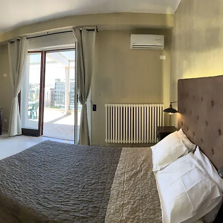 L'attico Di Piazza Mazzini Frühstückspension 3*