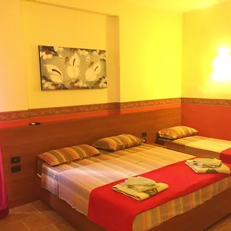 L'attico Di Piazza Mazzini Frühstückspension 3*