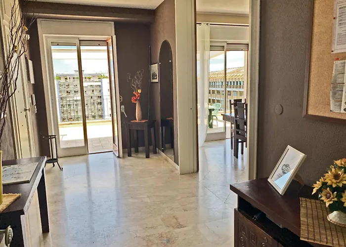 L'attico Di Piazza Mazzini فندق مبيت وإفطار ليتشي
