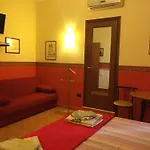 Oda ve Kahvaltı L'attico Di Piazza Mazzini