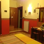 L'attico Di Piazza Mazzini Oda ve Kahvaltı