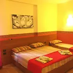 L'attico Di Piazza Mazzini Oda ve Kahvaltı 3*