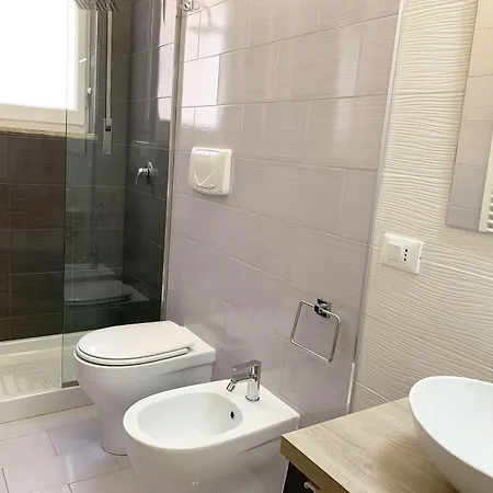 Alojamento de Acomodação e Pequeno-almoço L'attico Di Piazza Mazzini Lecce