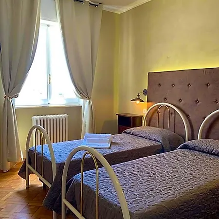 L'attico Di Piazza Mazzini Oda ve Kahvaltı
