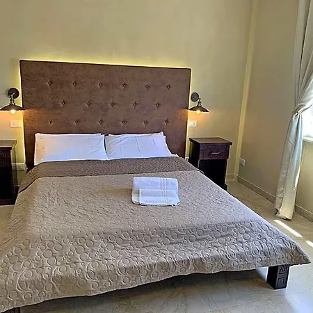 L'attico Di Piazza Mazzini Oda ve Kahvaltı Lecce