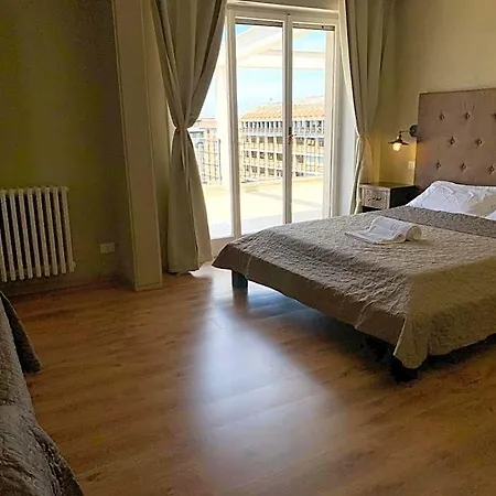 Oda ve Kahvaltı L'attico Di Piazza Mazzini